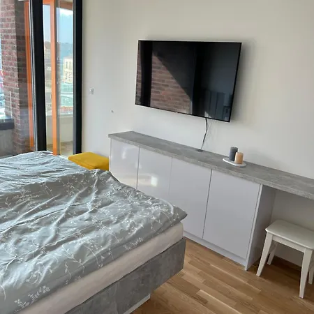 Smichov Andel Apartment *